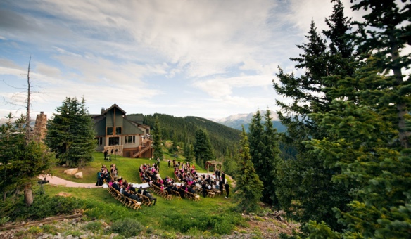 Image of Sundeck Wedding at The Little Nell via http://www.thelittlenell.com/Information/Photo-Gallery